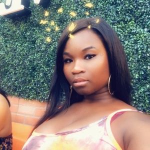 Meet your Posher, Taja